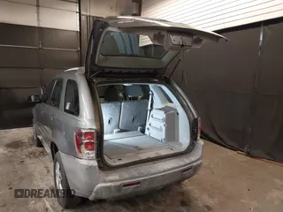 2005 Chevrolet Equinox LS z VIN 2CNDL13F356181202, wystawiony jako IAAI lot #42265227 z przebiegiem 120 799 mil mil oraz . Historia ofert i sprzedaży dostępna na DreamBid. Obrazek 3.