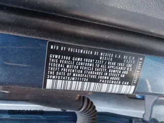 2018 Volkswagen Beetle S z VIN 3VWFD7ATXJM711734, wystawiony jako IAAI lot #41704497 z przebiegiem 66 702 mil mil oraz . Historia ofert i sprzedaży dostępna na DreamBid. Obrazek 9.