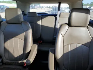 2015 GMC Acadia SLT z VIN 1GKKRSKD1FJ136798, wystawiony jako Copart lot #52318975 z przebiegiem Nie podano mil oraz Szkoda całkowita • Salvage title. Historia ofert i sprzedaży dostępna na DreamBid. Obrazek 10.