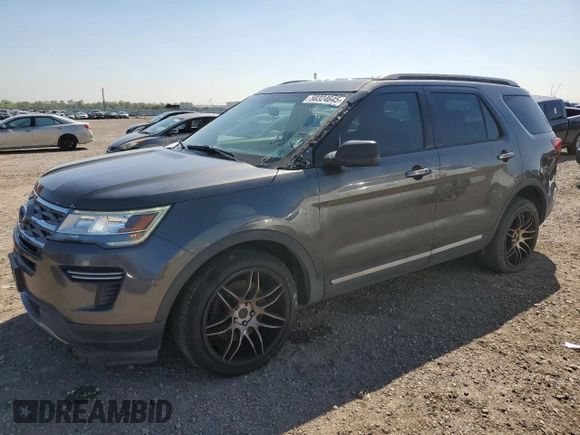 2018 Ford Explorer XLT z VIN 1FM5K7D83JGA54860, wystawiony jako Copart lot #50324645 z przebiegiem 167 304 mil mil oraz Czysty tytuł • Clean title. Historia ofert i sprzedaży dostępna na DreamBid. Obrazek 1.