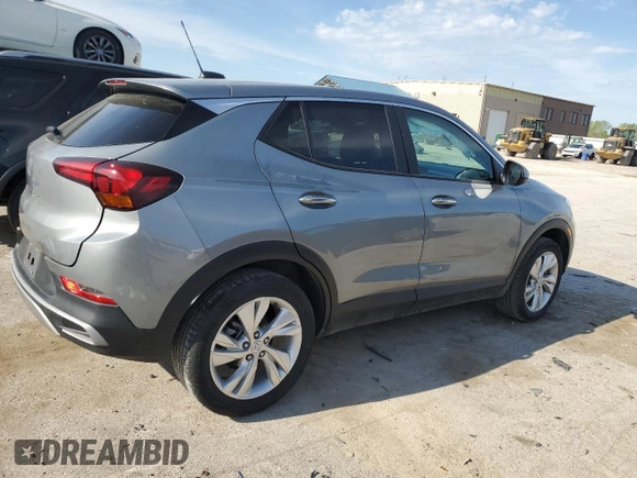 2024 Buick Encore GX Preferred z VIN KL4AMCSL2RB002703, wystawiony jako Copart lot #54006835 z przebiegiem 47 607 mil mil oraz Szkoda całkowita • Salvage title. Historia ofert i sprzedaży dostępna na DreamBid. Obrazek 3.