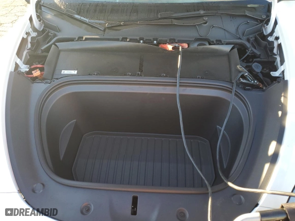 2024 Tesla Model Y with VIN 7SAYGDED1RF154851, listed as a Copart auction lot 87863255 with 5,878 mi miles and Salvage Title. Bid and sale history available at carsss.com. Image 14.