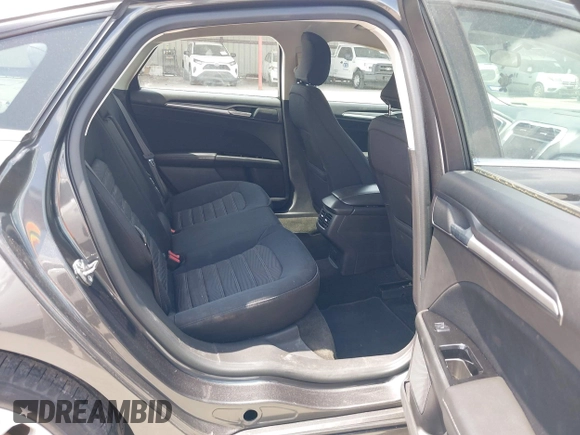 2016 Ford Fusion SE с VIN 3FA6P0H76GR172511, выставлен на аукционе IAAI как лот 42097974 с пробегом 113 101 миль миль и . История ставок и продаж доступна на DreamBid. Изображение 8.