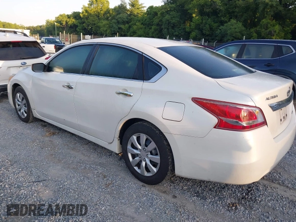 2013 Nissan Altima SV with VIN 1N4AL3AP0DC209287, listed as a IAAI auction lot 42710785 with 222,144 mi miles and . Bid and sale history available at DreamBid. Image 3.