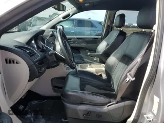 2017 Dodge Grand Caravan SXT with VIN 2C4RDGCG3HR861235, listed as a Copart auction lot 51499975 with 86,928 mi miles and Salvage Title. Bid and sale history available at DreamBid. Image 7.