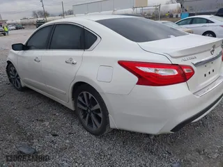 2016 Nissan Altima 2.5 SL with VIN 1N4AL3AP2GC290863, listed as a IAAI auction lot 41780733 with 133,280 mi miles. Bid and sale history available at carsss.com. Image 3.