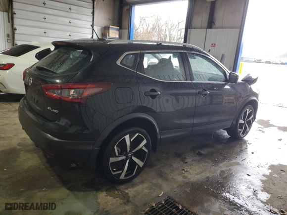 2021 Nissan Rogue Sport SL with VIN JN1BJ1CW4MW450283, listed as a Copart auction lot 84593824 with 28,420 mi miles and Salvage Title. Bid and sale history available at carsss.com. Image 3.