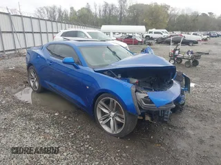 2018 Chevrolet Camaro 1LT z VIN 1G1FB1RS4J0168183, wystawiony jako IAAI lot #41867618 z przebiegiem 113 161 mil mil oraz . Historia ofert i sprzedaży dostępna na DreamBid. Obrazek 1.
