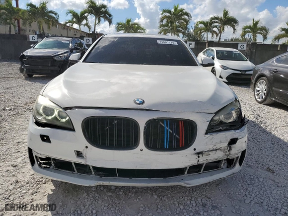 2013 BMW 7 Series 740Li with VIN WBAYE4C5XDD137591, listed as a Copart auction lot 44581175 with 138,173 mi miles and Salvage Title. Bid and sale history available at carsss.com. Image 5.