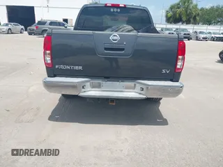 2012 Nissan Frontier SV z VIN 1N6AD0ER5CC436200, wystawiony jako IAAI lot #42400846 z przebiegiem 166 204 mil mil oraz . Historia ofert i sprzedaży dostępna na DreamBid. Obrazek 16.