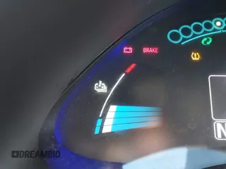 2015 Nissan LEAF SV with VIN 1N4AZ0CP8FC313734, listed as a IAAI auction lot 41613766 with 107,229 mi miles. Bid and sale history available at carsss.com. Image 13.