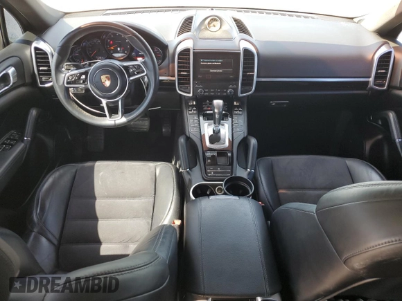 2018 Porsche Cayenne z VIN WP1AA2A23JKA00043, wystawiony jako Copart lot #51791315 z przebiegiem 71 733 mil mil oraz Szkoda całkowita • Salvage title. Historia ofert i sprzedaży dostępna na DreamBid. Obrazek 8.