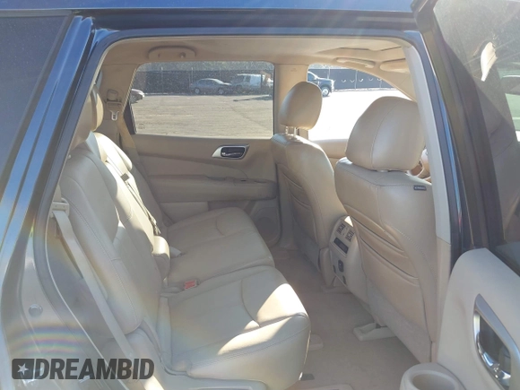 2013 Nissan Pathfinder SV with VIN 5N1AR2MM2DC607889, listed as a IAAI auction lot 41828129 with 210,513 mi miles. Bid and sale history available at carsss.com. Image 8.