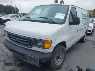2005 Ford Econoline Cargo with VIN 1FTRE14W95HA47937, listed as a IAAI auction lot 41922991 with 175,138 mi miles. Bid and sale history available at carsss.com. Image 17.