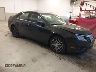 2010 Ford Fusion SE with VIN 3FAHP0HA3AR169898, listed as a IAAI auction lot 41033517 with 194,856 mi miles. Bid and sale history available at carsss.com. Image 1.