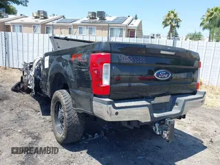 2018 Ford F-250 XL with VIN 1FT7W2BT3JEB60474, listed as a IAAI auction lot 42583388 with Not provided miles and . Bid and sale history available at DreamBid. Image 3.