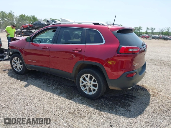 2017 Jeep Cherokee Latitude z VIN 1C4PJMCS2HW615674, wystawiony jako IAAI lot #42407282 z przebiegiem 98 185 mil mil oraz . Historia ofert i sprzedaży dostępna na DreamBid. Obrazek 3.