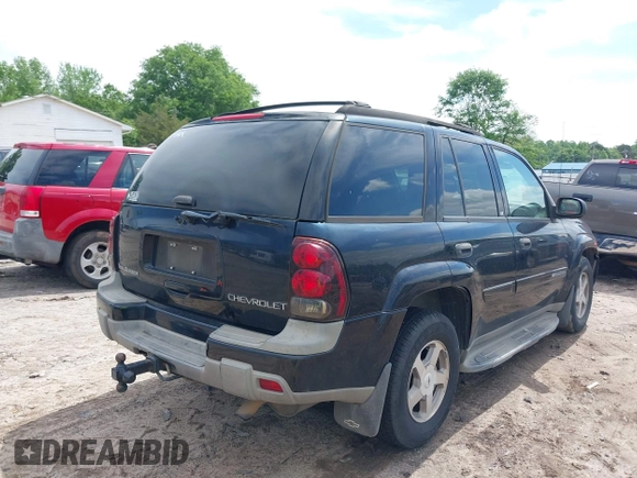 2003 Chevrolet TrailBlazer LS with VIN 1GNDS13SX32286650, listed as a IAAI auction lot 42111372 with 145,965 mi miles and . Bid and sale history available at DreamBid. Image 4.