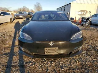 2019 Tesla Model S 75D with VIN 5YJSA1E23KF330239, listed as a Copart auction lot 86737544 with Not provided miles and Salvage title. Bid and sale history available at DreamBid. Image 5.