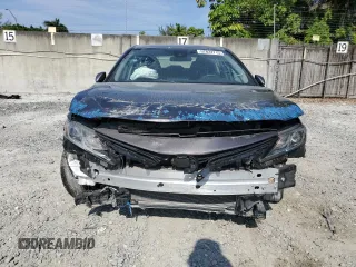 2023 Toyota Camry LE z VIN 4T1C11AK5PU757393, wystawiony jako Copart lot #57822715 z przebiegiem 26 616 mil mil oraz Czysty tytuł • Clean title. Historia ofert i sprzedaży dostępna na DreamBid. Obrazek 5.