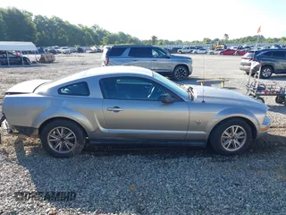 2009 Ford Mustang with VIN 1ZVHT80N495114004, listed as a IAAI auction lot 42518913 with 184,030 mi miles and . Bid and sale history available at DreamBid. Image 14.