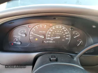1999 Ford Explorer XL with VIN 1FMZU34X8XUC31019, listed as a Copart auction lot 87831635 with 220,683 mi miles and Salvage title. Bid and sale history available at DreamBid. Image 9.