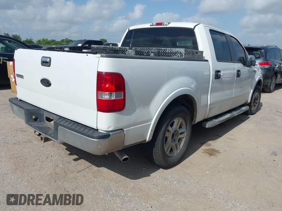 2006 Ford F-150 XLT z VIN 1FTPW12526KB72538, wystawiony jako IAAI lot #42544439 z przebiegiem 258 261 mil mil oraz . Historia ofert i sprzedaży dostępna na DreamBid. Obrazek 4.