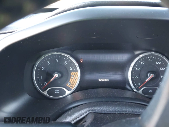 2021 Jeep Renegade Latitude z VIN ZACNJDBB2MPM79995, wystawiony jako IAAI lot #42009880 z przebiegiem 62 038 mil mil oraz . Historia ofert i sprzedaży dostępna na DreamBid. Obrazek 7.
