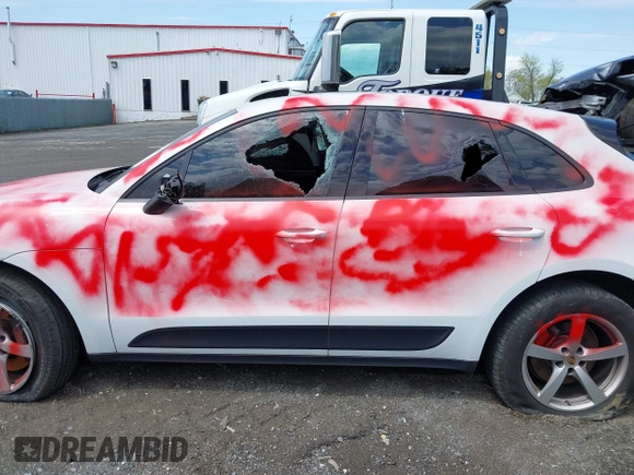 2020 Porsche Macan z VIN WP1AA2A55LLB05187, wystawiony jako IAAI lot #42037890 z przebiegiem 25 417 mil mil oraz . Historia ofert i sprzedaży dostępna na DreamBid. Obrazek 14.