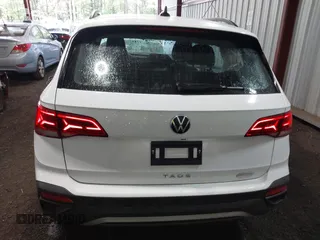 2023 Volkswagen Taos S z VIN 3VVCX7B22PM307548, wystawiony jako IAAI lot #42139747 z przebiegiem 34 299 mil mil oraz . Historia ofert i sprzedaży dostępna na DreamBid. Obrazek 16.