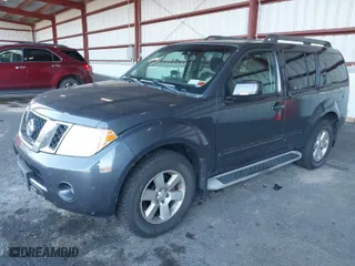 2011 Nissan Pathfinder LE with VIN 5N1AR1NB1BC616913, listed as a IAAI auction lot 40627326 with 119,372 mi miles. Bid and sale history available at carsss.com. Image 2.