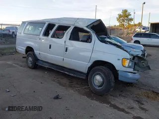 2000 Ford Econoline Passenger XL with VIN 1FBSS31L0YHA29853, listed as a IAAI auction lot 40940191 with 205,768 mi miles and . Bid and sale history available at DreamBid. Image 1.