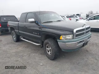 1997 Dodge 1500 with VIN 3B7HF13Z4VG786180, listed as a IAAI auction lot 41463274 with 166,289 mi miles. Bid and sale history available at carsss.com. Image 1.
