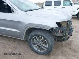 2018 Jeep Grand Cherokee Limited with VIN 1C4RJFBG5JC195417, listed as a IAAI auction lot 41861657 with 151,140 mi miles and . Bid and sale history available at DreamBid. Image 18.