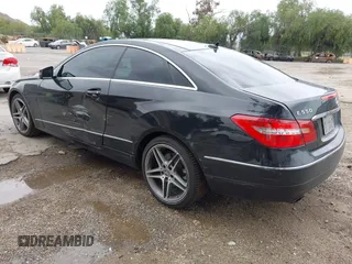 2010 Mercedes-Benz E 350 with VIN WDDKJ5GB8AF042429, listed as a IAAI auction lot 42194496 with 158,320 mi miles and . Bid and sale history available at DreamBid. Image 3.