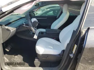 2024 Tesla Model Y Long Range z VIN 7SAYGDEE9RA255805, wystawiony jako Copart lot #50836555 z przebiegiem Nie podano mil oraz Szkoda całkowita • Salvage title. Historia ofert i sprzedaży dostępna na DreamBid. Obrazek 7.