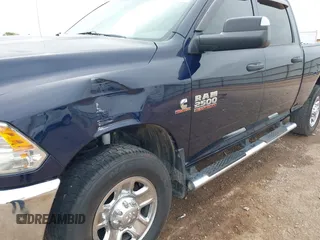 2014 Ram 2500 Tradesman z VIN 3C6UR5CL2EG291816, wystawiony jako IAAI lot #42050255 z przebiegiem 199 363 mil mil oraz . Historia ofert i sprzedaży dostępna na DreamBid. Obrazek 6.