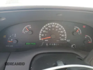 2000 Ford F-150 XL with VIN 1FTRF18W9YNB95521, listed as a Copart auction lot 57720434 with 203,143 mi miles and Clean title. Bid and sale history available at DreamBid. Image 9.
