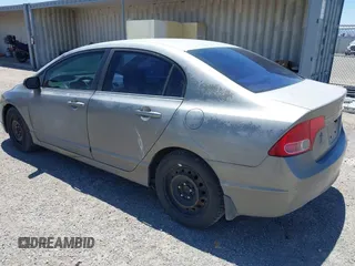 2008 Honda Civic LX z VIN 2HGFA16538H524963, wystawiony jako IAAI lot #42497277 z przebiegiem 441 700 mil mil oraz . Historia ofert i sprzedaży dostępna na DreamBid. Obrazek 3.