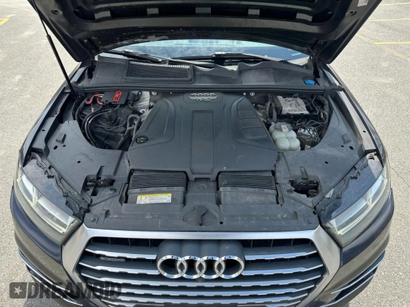 2018 Audi Q7 Premium Plus with VIN WA1LHAF77JD004065, listed as a Copart auction lot 52912895 with 70,583 mi miles and Clean Title. Bid and sale history available at carsss.com. Image 8.