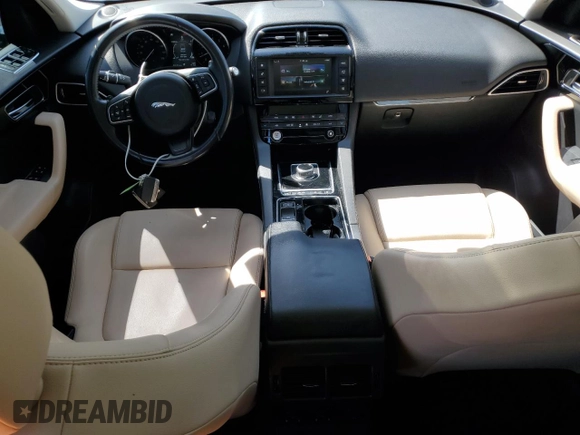 2018 Jaguar F-Pace 25t Premium z VIN SADCJ2FX9JA282892, wystawiony jako Copart lot #53068225 z przebiegiem 75 182 mil mil oraz Szkoda całkowita • Salvage title. Historia ofert i sprzedaży dostępna na DreamBid. Obrazek 8.