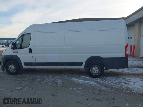 2018 Ram ProMaster Cargo with VIN 3C6URVJGXJE153615, listed as a IAAI auction lot 41309702 with 122,597 mi miles. Bid and sale history available at carsss.com. Image 14.