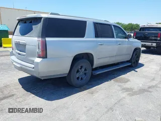 2016 GMC Yukon XL Denali with VIN 1GKS2HKJXGR423556, listed as a IAAI auction lot 42145970 with 118,436 mi miles. Bid and sale history available at carsss.com. Image 4.