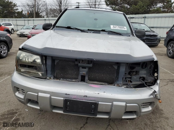 2004 Chevrolet TrailBlazer LT with VIN 1GNDS13S842323700, listed as a Copart auction lot 44176895 with 165,541 mi miles and Salvage Title. Bid and sale history available at carsss.com. Image 5.