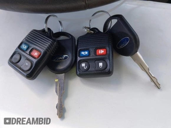 2002 Ford Taurus z VIN 1FAHP59U52G115825, wystawiony jako IAAI lot #41904552 z przebiegiem 91 004 mil mil oraz . Historia ofert i sprzedaży dostępna na DreamBid. Obrazek 11.
