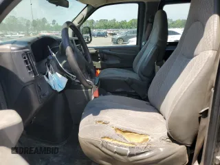2006 Chevrolet Express Cargo z VIN 1GCGG25VX61155846, wystawiony jako Copart lot #55416485 z przebiegiem 141 203 mil mil oraz Szkoda całkowita • Salvage title. Historia ofert i sprzedaży dostępna na DreamBid. Obrazek 7.