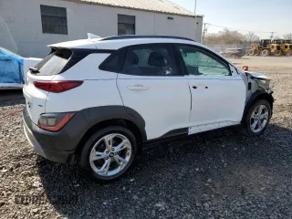 2022 Hyundai Kona SEL with VIN KM8K6CAB8NU849362, listed as a Copart auction lot 49038245 with 39,618 mi miles and Salvage Title. Bid and sale history available at carsss.com. Image 3.