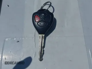 2010 Scion xD z VIN JTKKU4B40AJ054083, wystawiony jako IAAI lot #42449812 z przebiegiem 196 651 mil mil oraz . Historia ofert i sprzedaży dostępna na DreamBid. Obrazek 11.