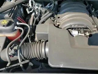 2019 Chevrolet Tahoe LS с VIN 1GNSCAKC3KR255213, выставлен на аукционе Copart как лот 81584105 с пробегом 116 639 миль миль и Списание • Salvage title. История ставок и продаж доступна на DreamBid. Изображение 13.
