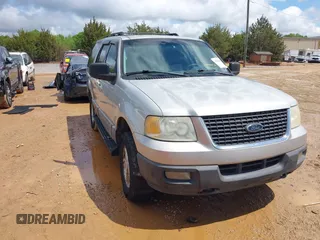 2005 Ford Expedition Special Service z VIN 1FMPU16515LA13255, wystawiony jako IAAI lot #42010630 z przebiegiem 210 101 mil mil oraz . Historia ofert i sprzedaży dostępna na DreamBid. Obrazek 1.